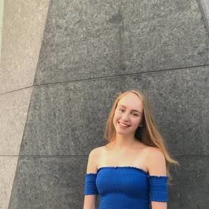 Meet your Posher, Vanessa